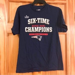 ⭐️ Lightly used men’s New England Patriots T-shirt